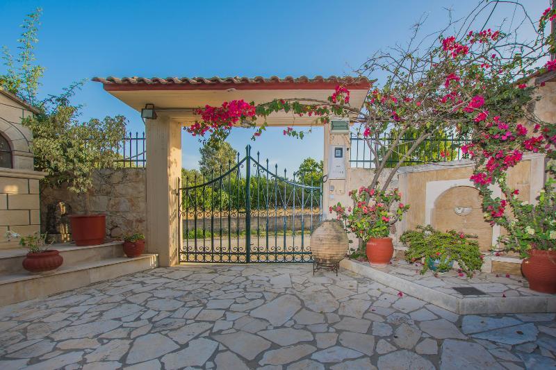 Porto Giardino Apartments Psarou  Exterior photo